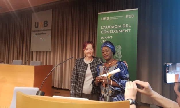 Caddy Adzuba investie docteure honoris causa